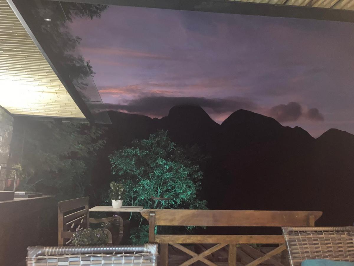 O Chale Mais Bucolico De Araras. Vista Linda Luaran gambar